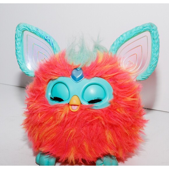 Furby Coral Interactive Plush Toy Talks Entertains Dances Lights Up Works Tested - Picture 3 of 6